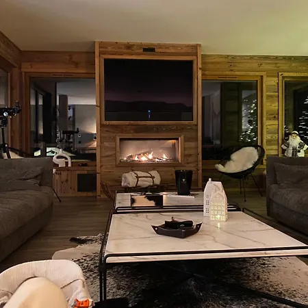 シャレー Chalet Montana フォン・ロム